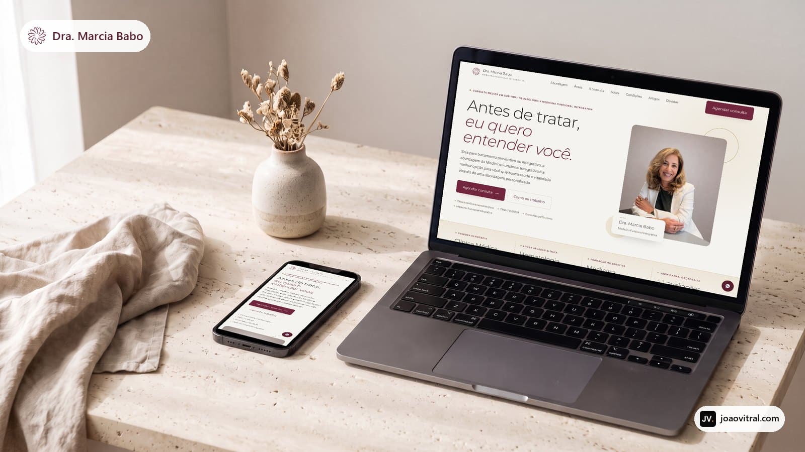 DRA. MARCIA BABO: o site no computador e no celular